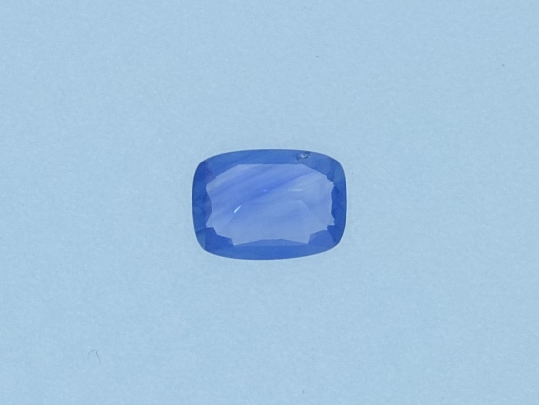 0.9 ct Natural Blue Sapphire