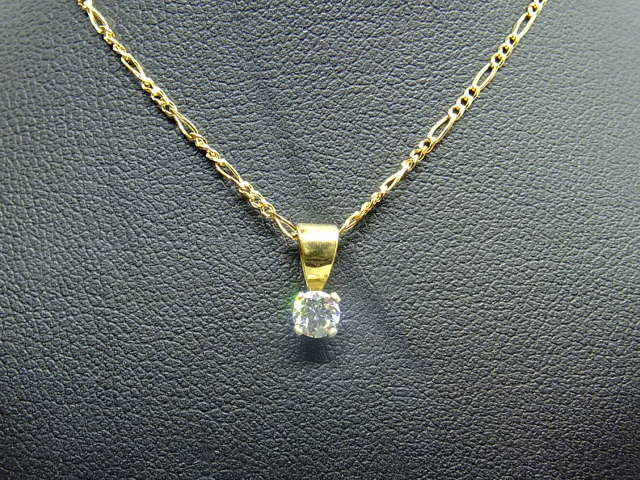 0.25 CT Diamond 18 CT gold necklace