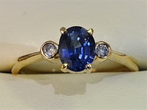 1.02 CT Ceylon Blue Sapphire diamond 9 ct gold ring