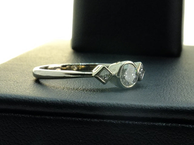 18 CT White Gold and 0.70ct Diamond Ring