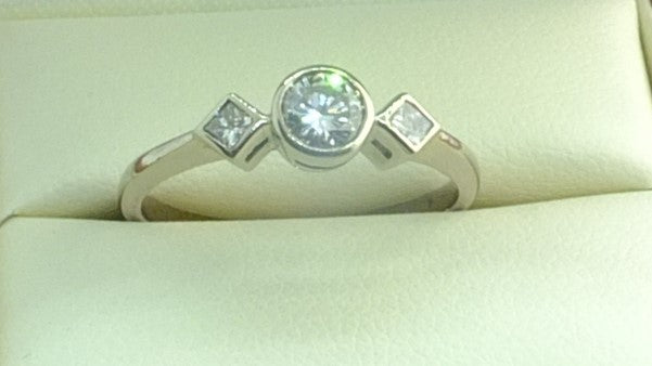 18 CT White Gold and 0.70ct Diamond Ring