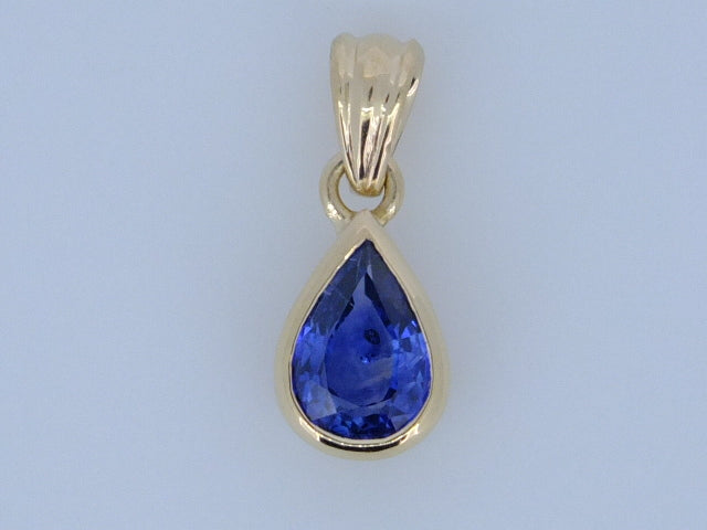 1.57  CT Ceylon Blue Sapphire 18 CT Yellow gold Pendant SOLD OUT