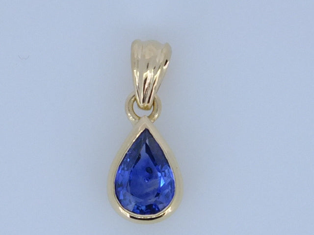 1.57  CT Ceylon Blue Sapphire 18 CT Yellow gold Pendant SOLD OUT