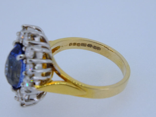5.48 CT Cornflower Blue Sapphire  1.78 CT diamonds 18 ct gold ring SOLD OUT