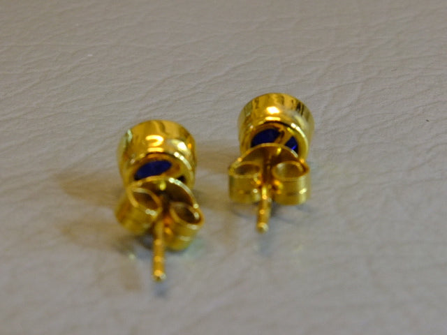 18ct Gold and Blue Sapphire Round Cut Earrings