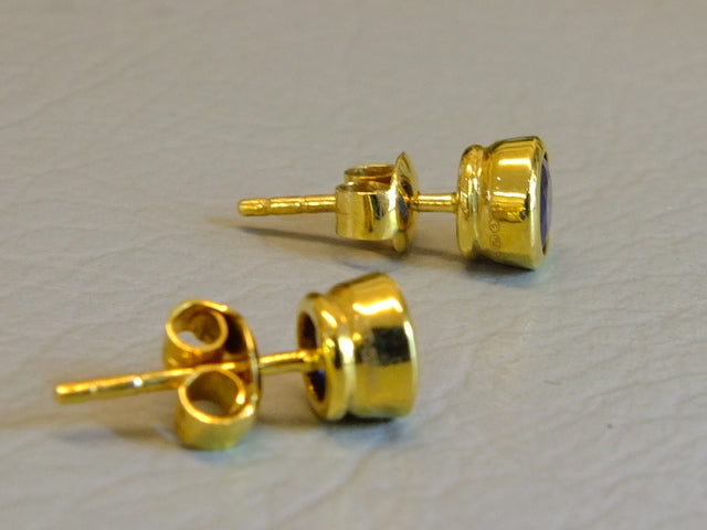 18ct Gold and Blue Sapphire Round Cut Earrings