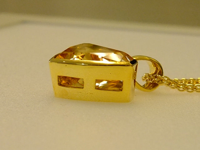 18ct Gold and Citrine Deep Tri-Cut Necklace SOLD OUT