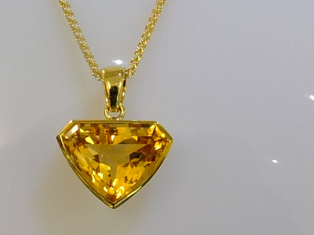 18ct Gold and Citrine Deep Tri-Cut Necklace SOLD OUT