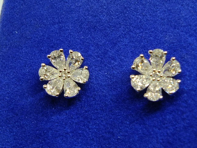 18ct White Gold & Diamond Earrings