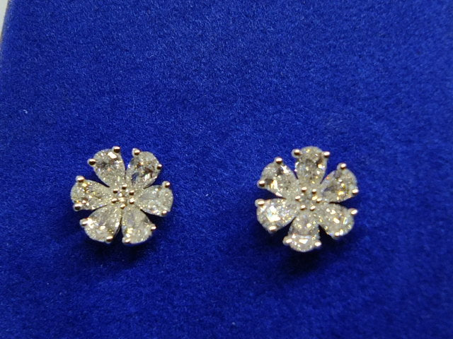 18ct White Gold & Diamond Earrings