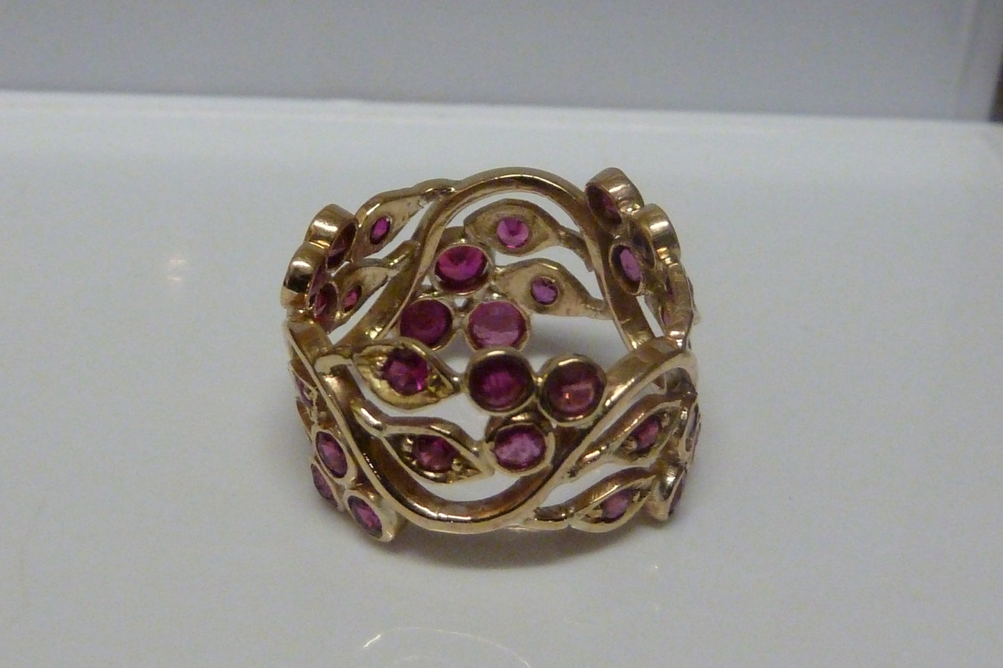18ct Gold Ruby Designed Ring SOLD OUT