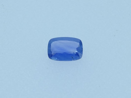 0.9 ct Untreated Blue Sapphire
