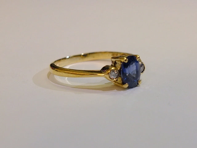1.02 CT Ceylon Blue Sapphire diamond 9 ct gold ring