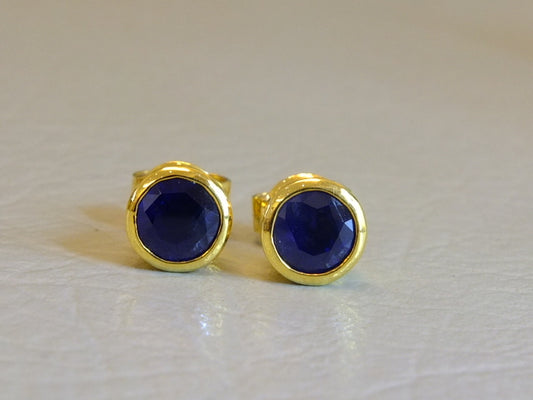 18ct Gold and Blue Sapphire Round Cut Earrings