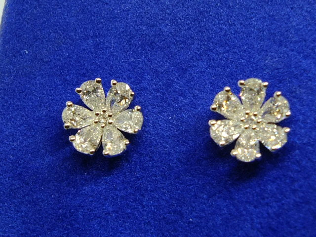 18ct White Gold & Diamond Earrings
