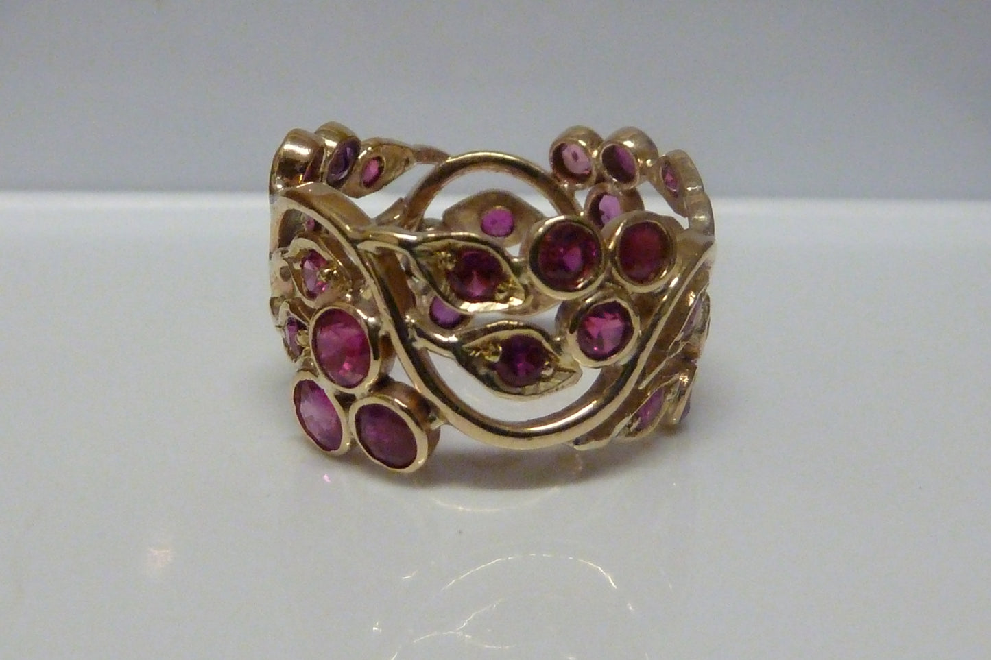 18ct Gold Ruby Designed Ring SOLD OUT